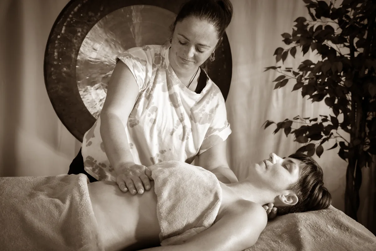 Cure Chi Nei Tsang, massage abdominal profond